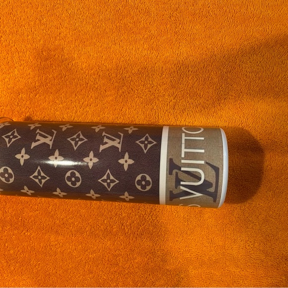 Designer look tumbler  NO smoke/smells/pets - Picture 2 of 4